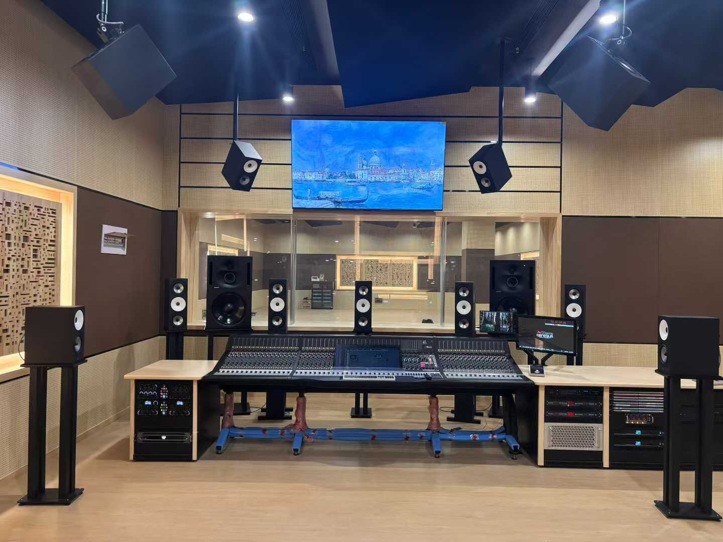 河北传媒全景声录音棚