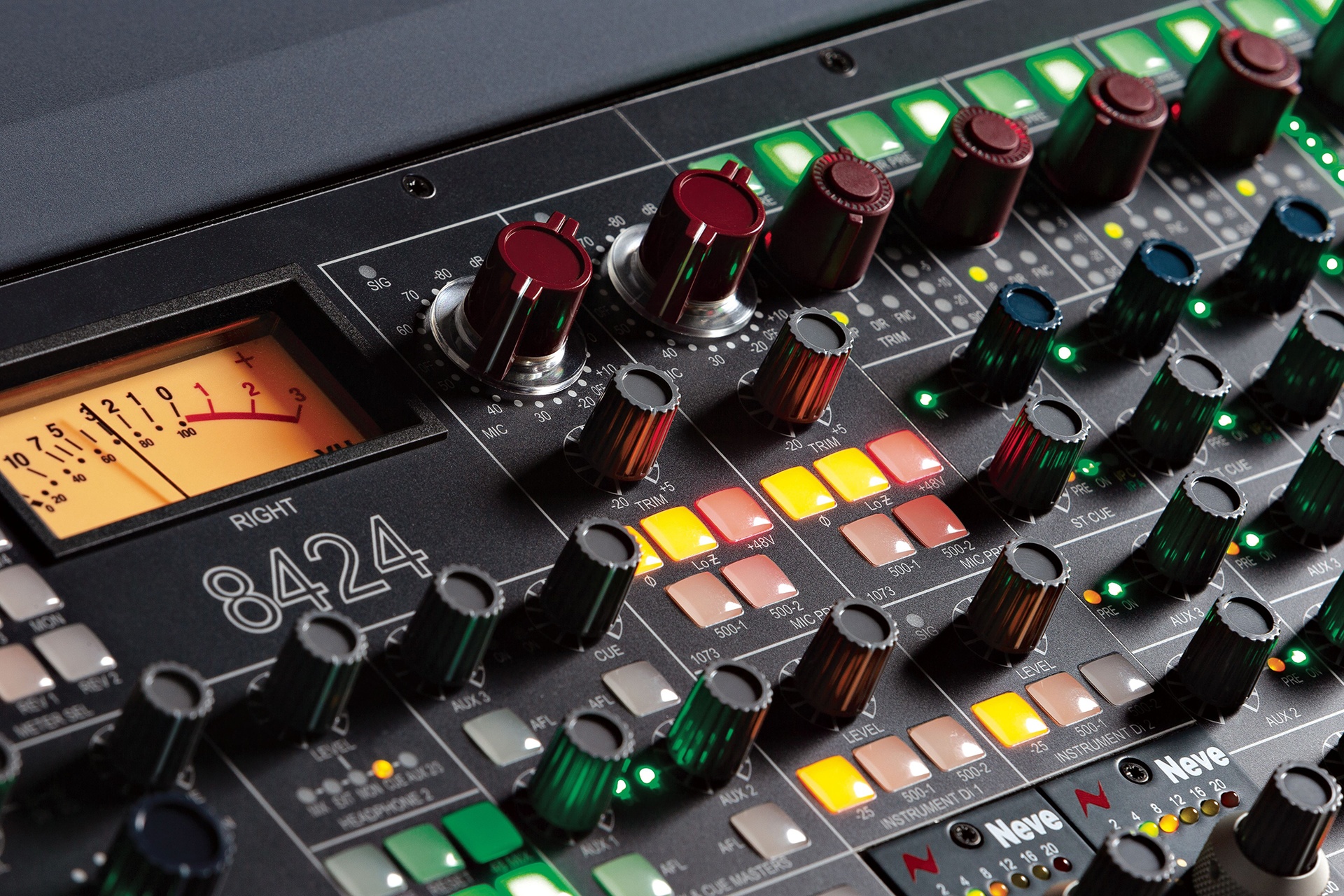 AMS Neve 8424 1073 and 500 series control detail