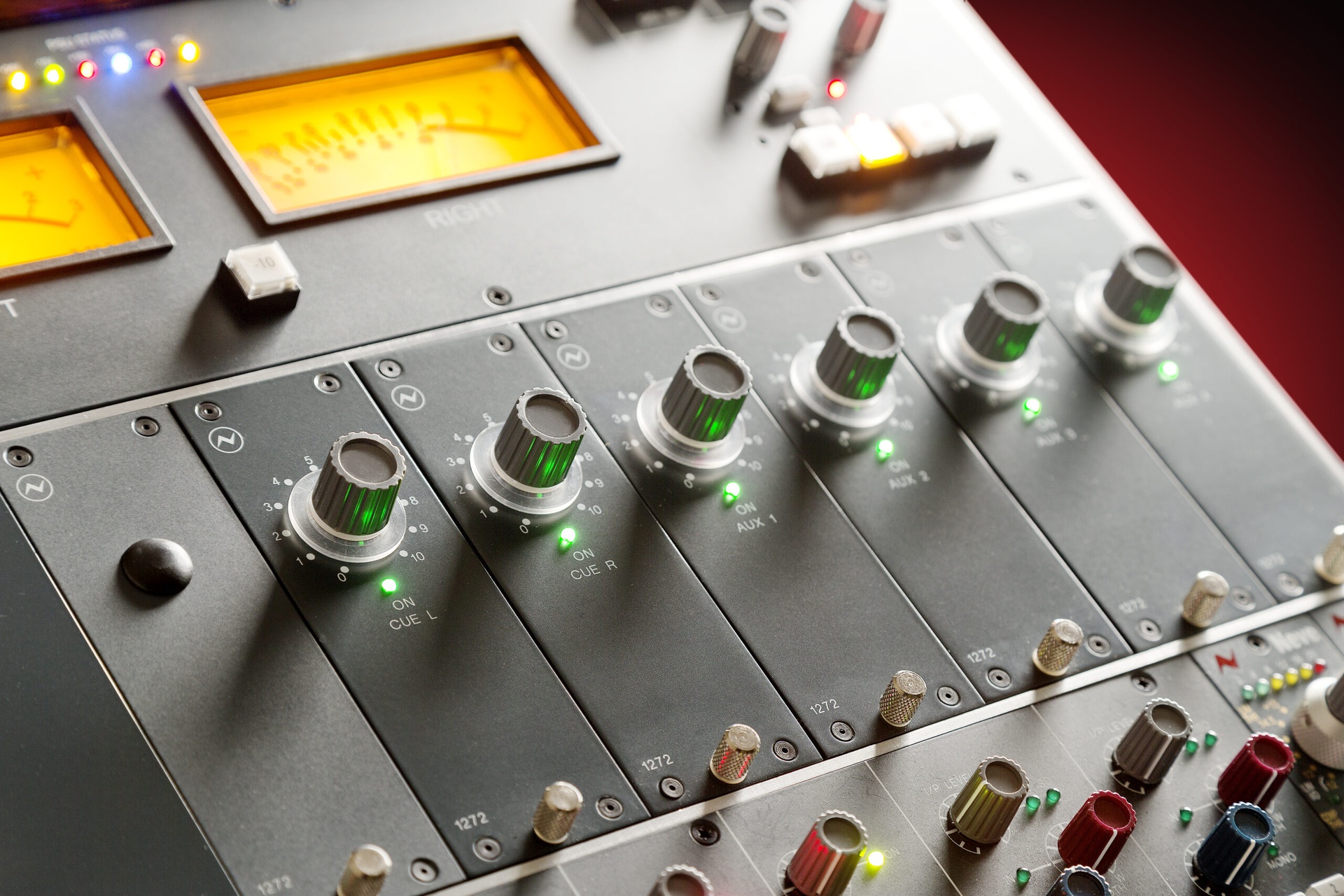AMS Neve BCM10/2 Mk2 现代总线与连接