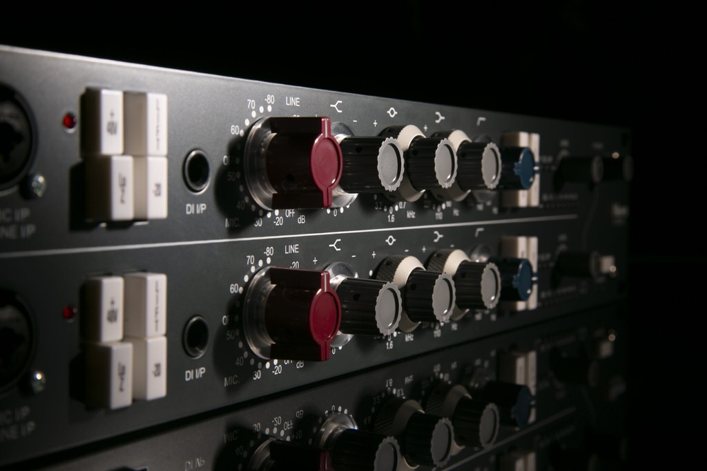 AMS Neve refined detail image 7