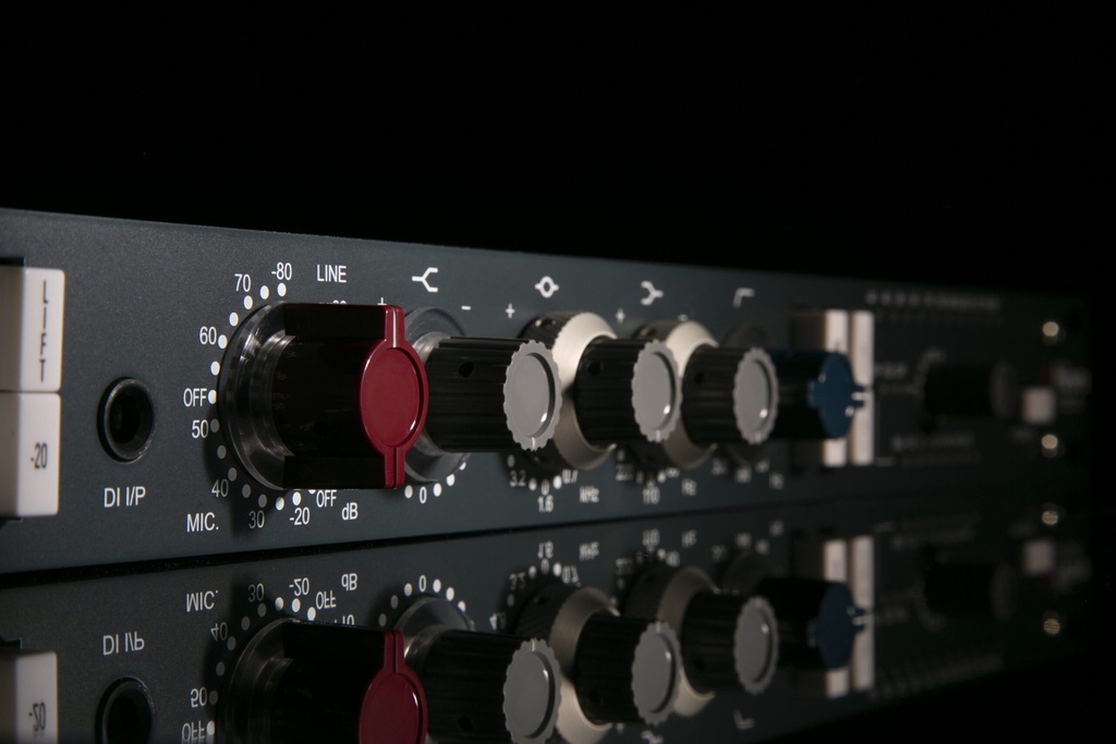 AMS Neve refined detail image 7
